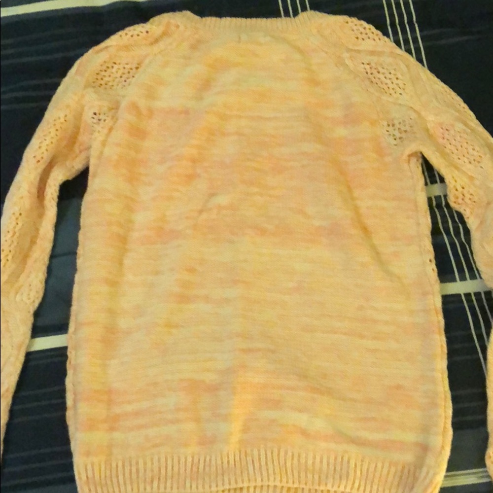Pink Sweater - Picture 4 of 4